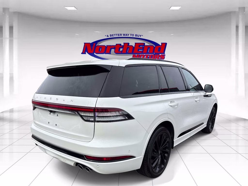 2022 White Metallic Lincoln Aviator Reserve AWD SUV