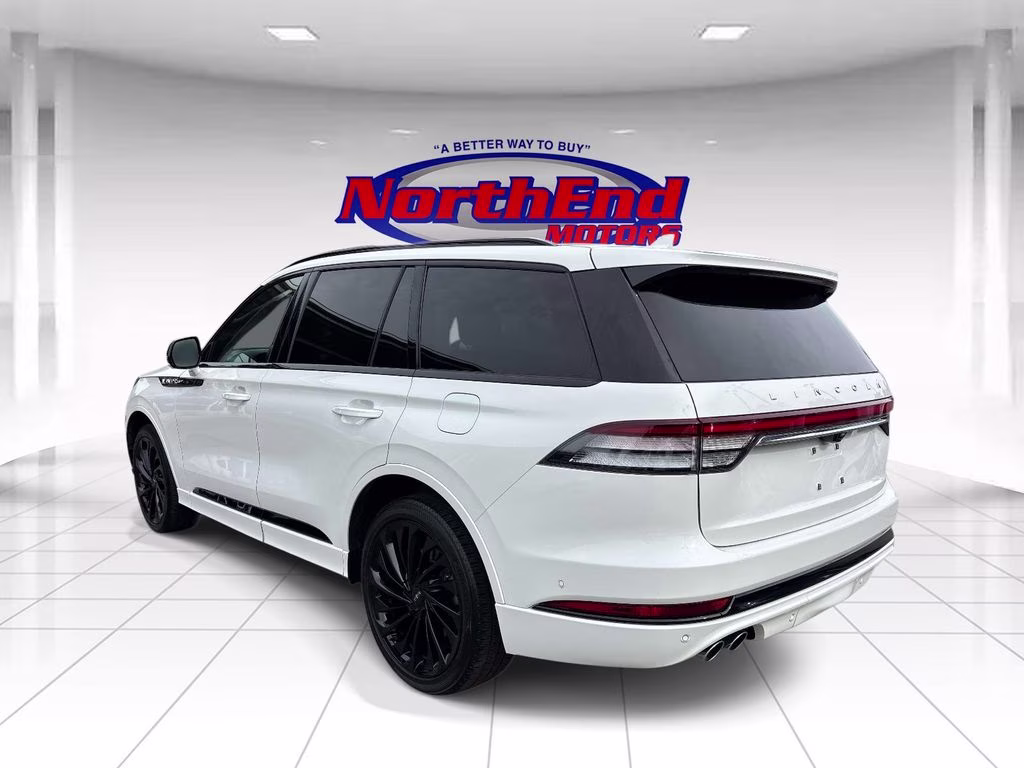 2022 White Metallic Lincoln Aviator Reserve AWD SUV
