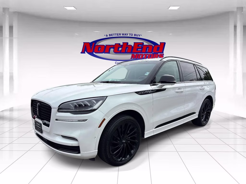 2022 White Metallic Lincoln Aviator Reserve AWD SUV