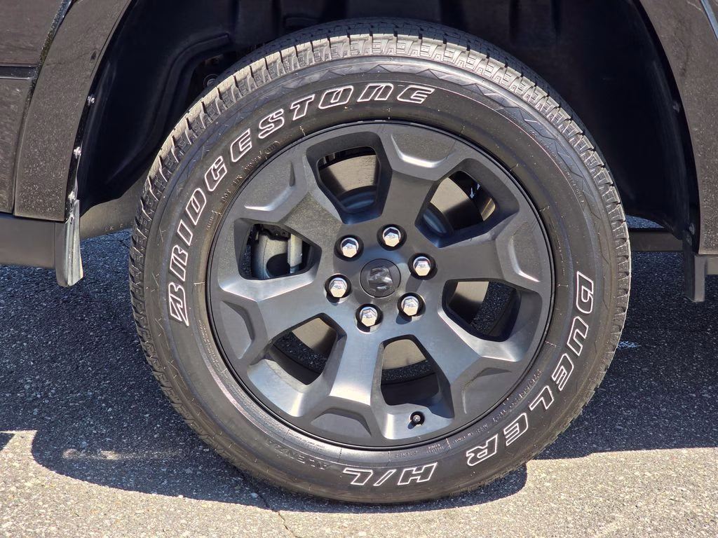 2025 Diamond Black Crystal Pearlcoat Ram 1500 Big Horn/Lone Star 4X4 Truck