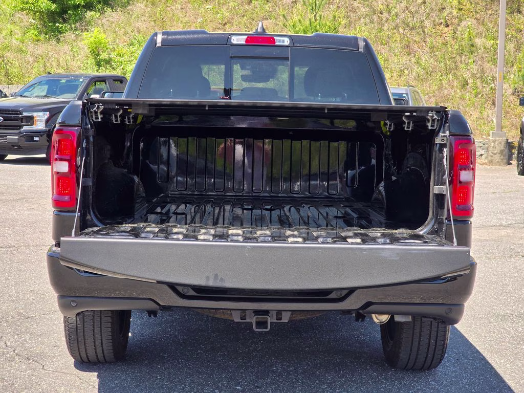 2025 Diamond Black Crystal Pearlcoat Ram 1500 Big Horn/Lone Star 4X4 Truck