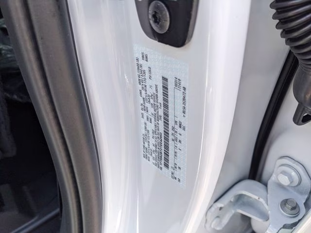 2026 Oxford White Ford Super Duty F-250 SRW Lariat 4X4 Truck