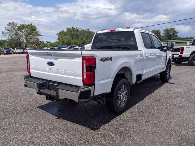 2026 Oxford White Ford Super Duty F-250 SRW Lariat 4X4 Truck