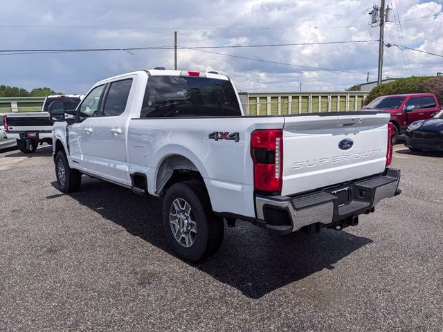 2026 Oxford White Ford Super Duty F-250 SRW Lariat 4X4 Truck