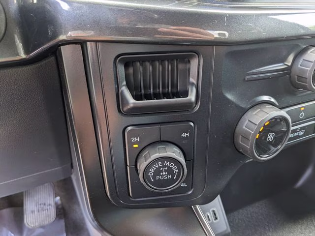2026 Oxford White Ford F-150 STX 4X4 Truck