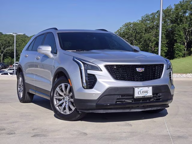 2022 Radiant Silver Metallic Cadillac XT4 Sport FWD SUV