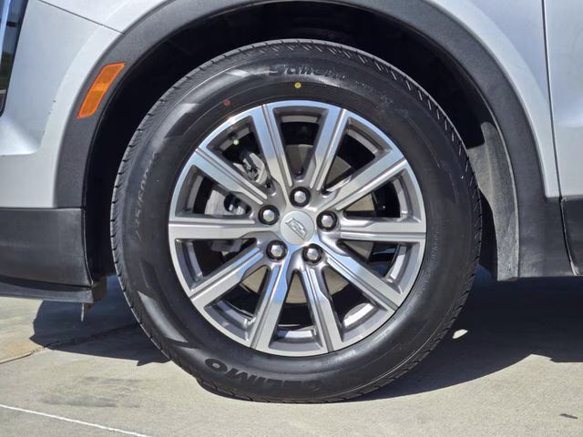 2022 Radiant Silver Metallic Cadillac XT4 Sport FWD SUV