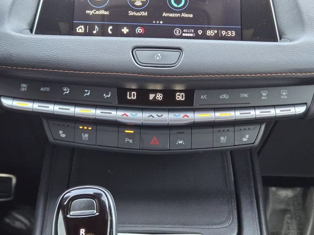 2022 Radiant Silver Metallic Cadillac XT4 Sport FWD SUV
