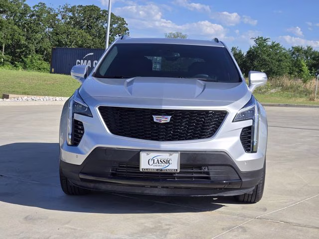 2022 Radiant Silver Metallic Cadillac XT4 Sport FWD SUV