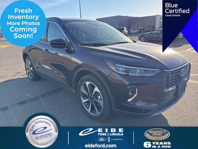 2023 Ford Escape Platinum AWD's photo