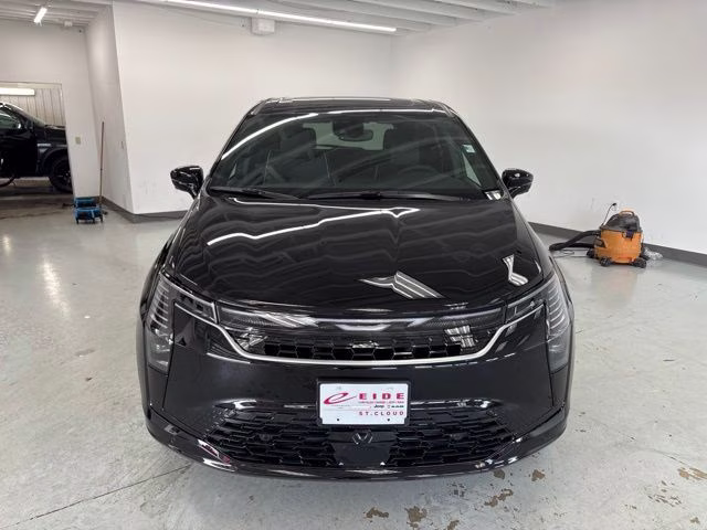 2027 Diamond Black Crystal Pearlcoat Chrysler Pacifica Limited AWD Van