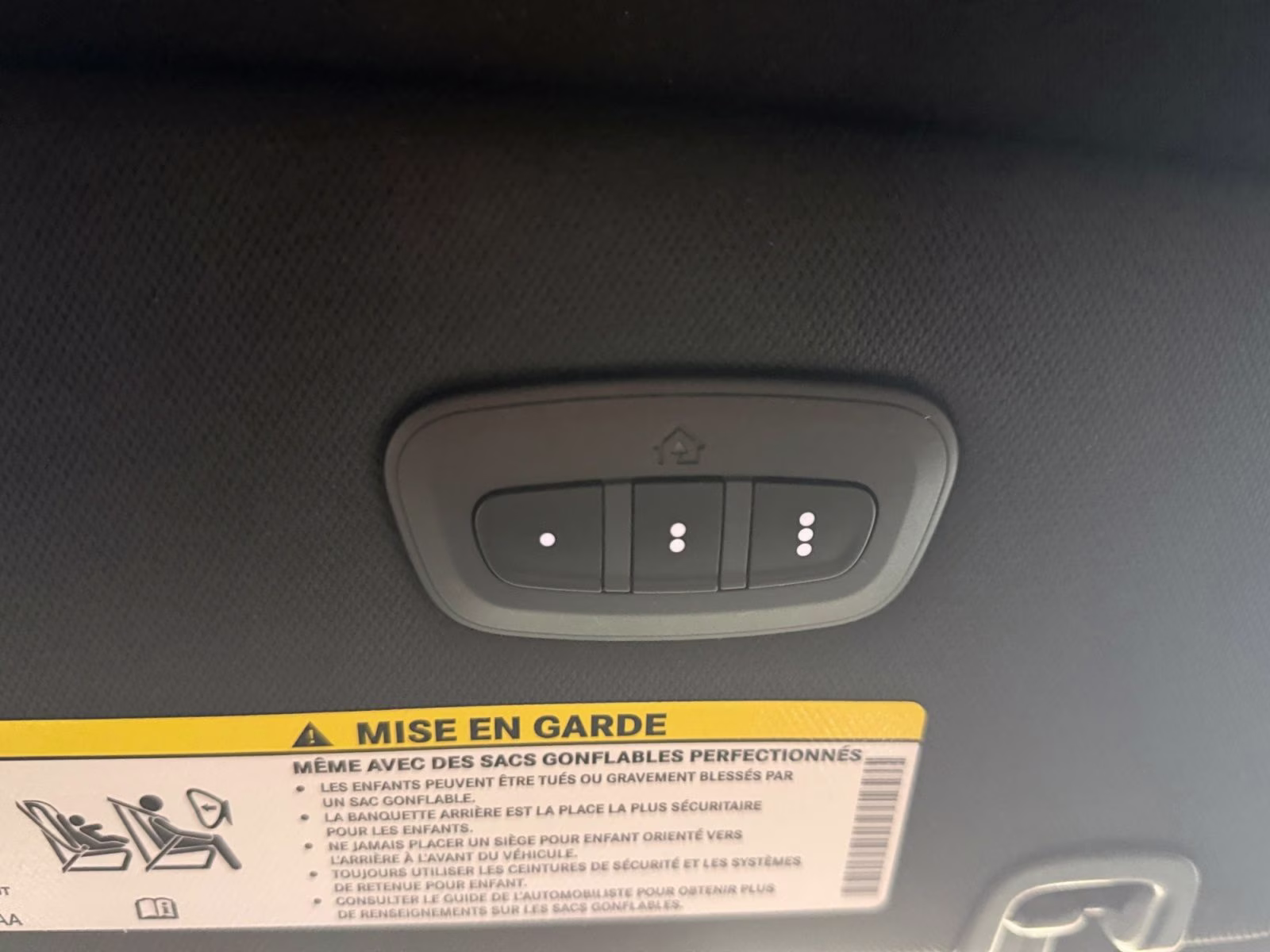 2027 Pw7 Chrysler Pacifica Select AWD Van