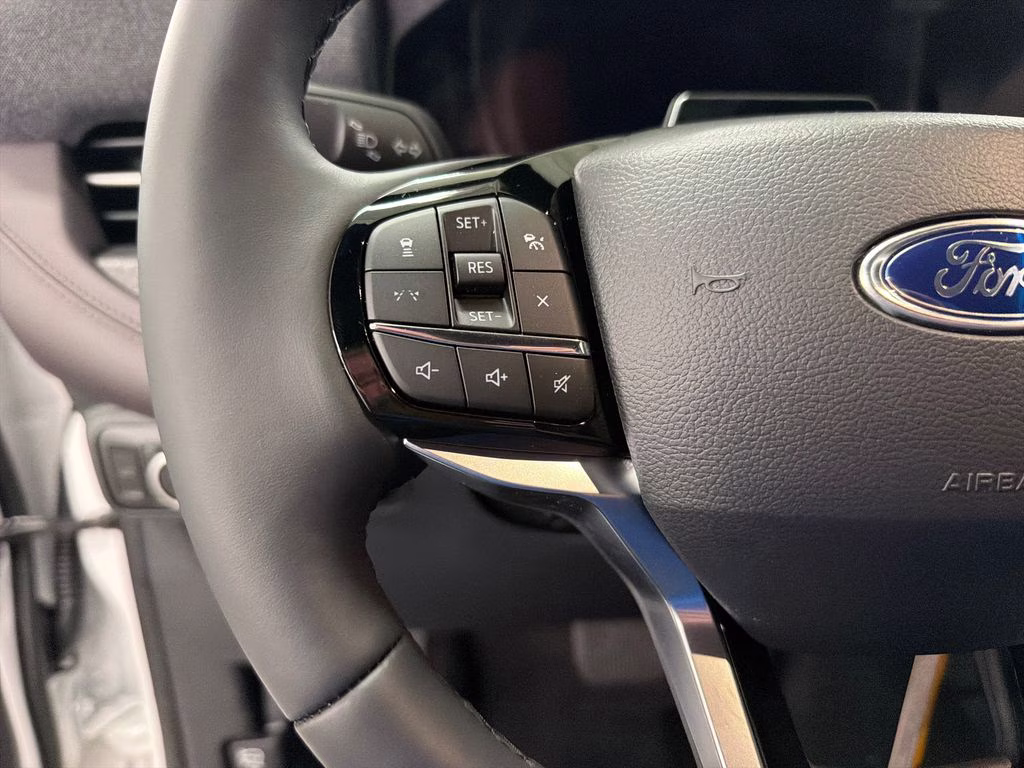 2026 STAR WHITE TRI-COAT Ford Explorer Platinum RWD SUV