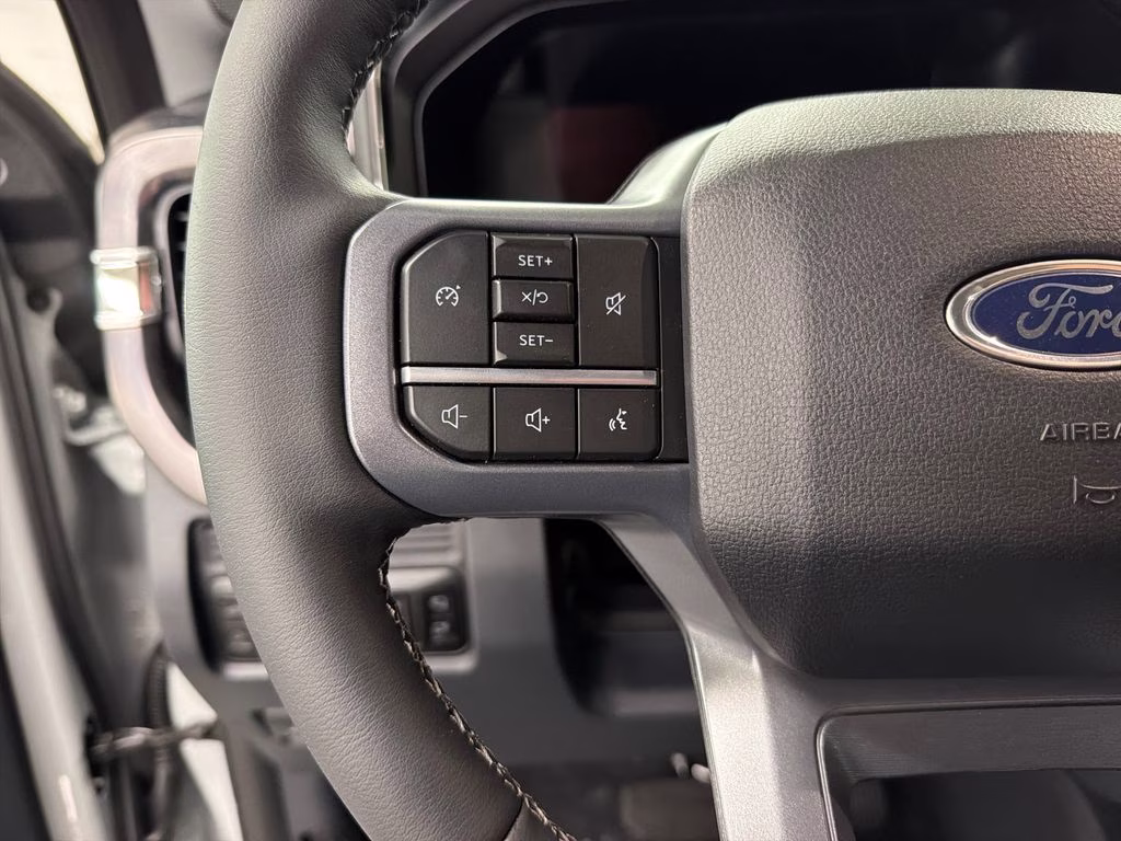 2026 AVALANCHE Ford Super Duty F-250 SRW Lariat 4X4 Truck
