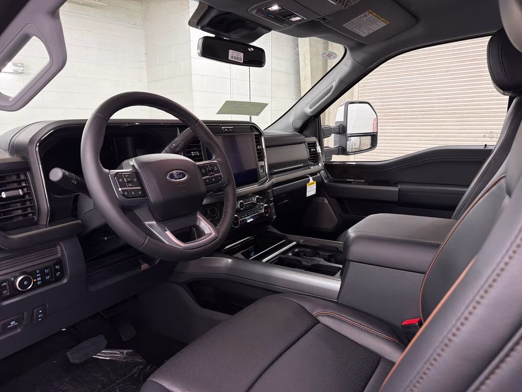 2026 AVALANCHE Ford Super Duty F-250 SRW Lariat 4X4 Truck
