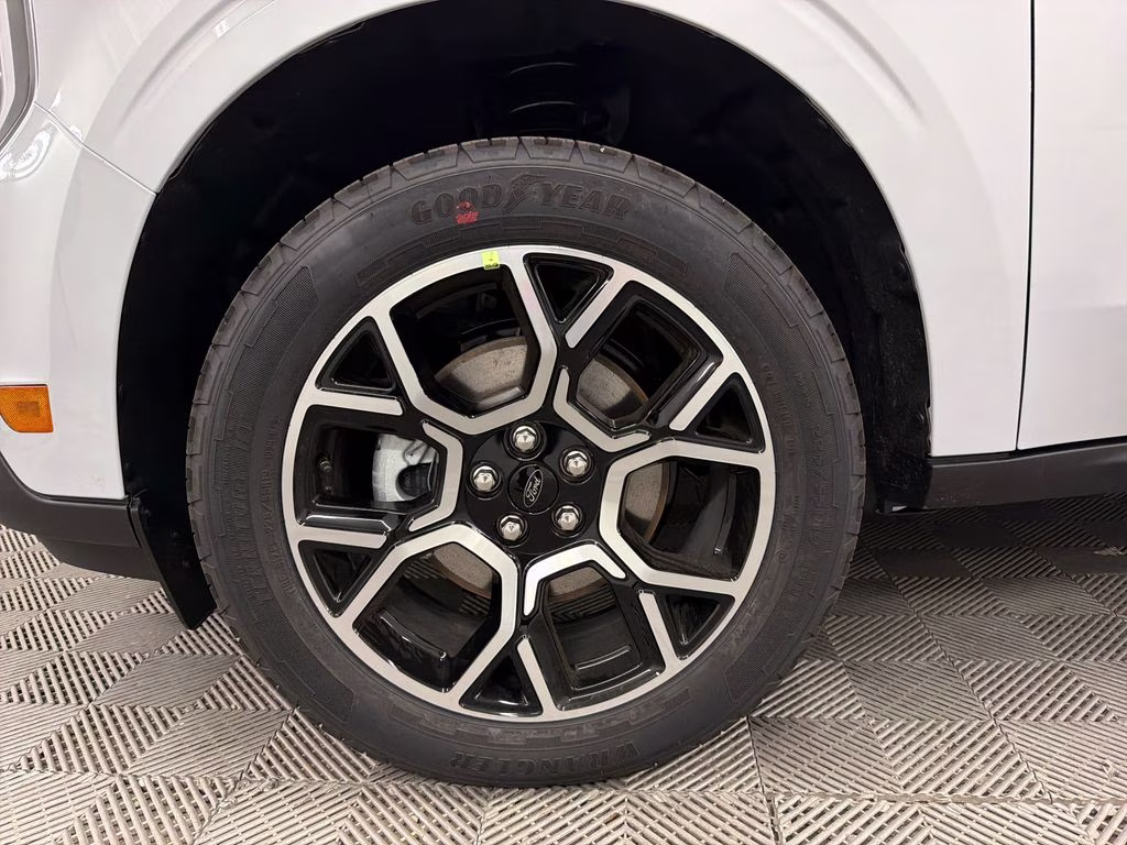 2026 SPACE WHITE Ford Maverick Lariat AWD Truck