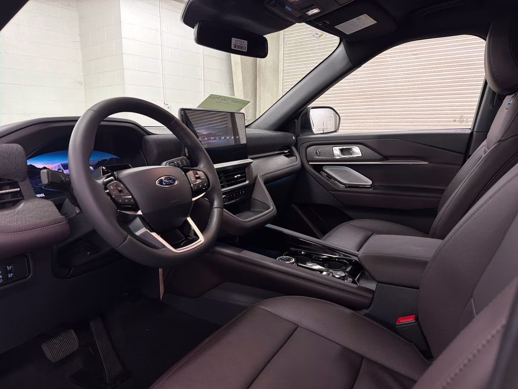 2026 STAR WHITE TRI-COAT Ford Explorer Platinum RWD SUV