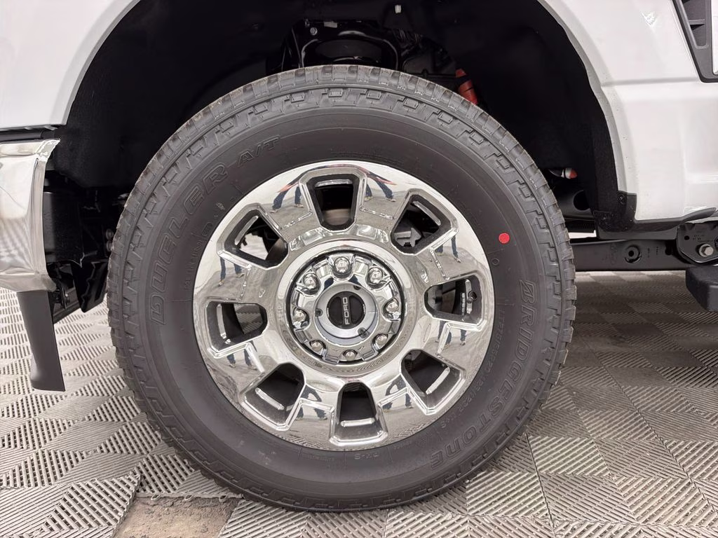 2026 AVALANCHE Ford Super Duty F-250 SRW Lariat 4X4 Truck