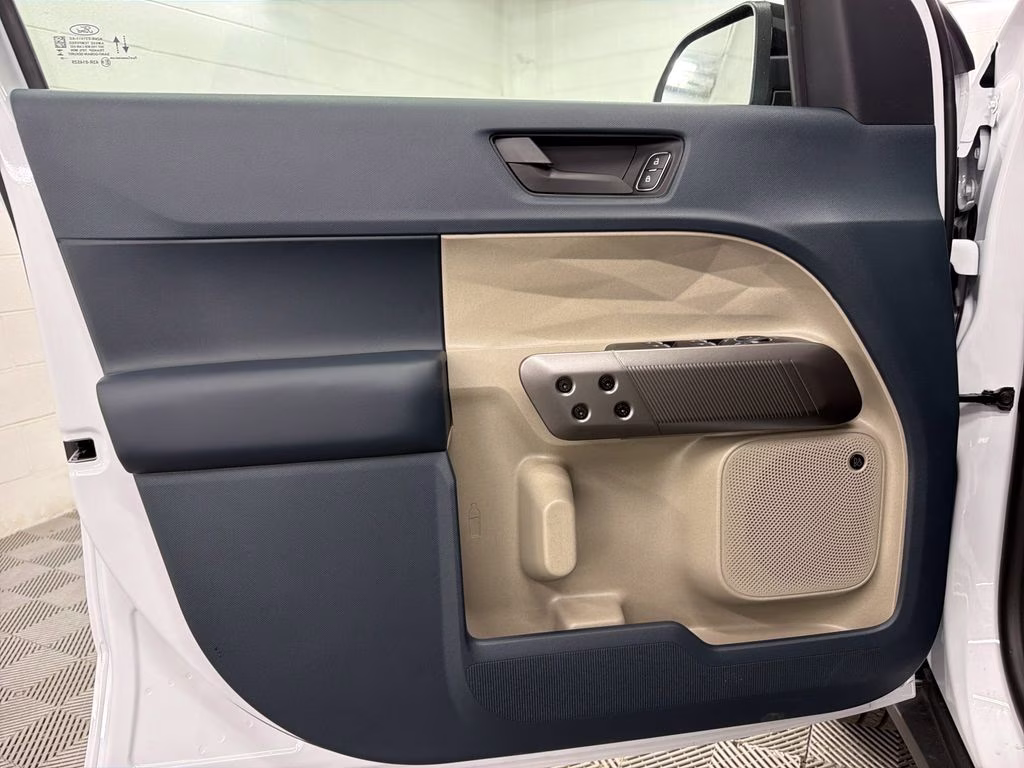 2026 OXFORD WHITE Ford Maverick Lariat AWD Truck