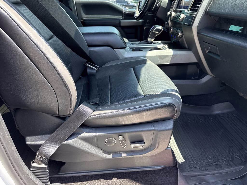 2020 Oxford White Ford F-150 Raptor 4X4 Truck