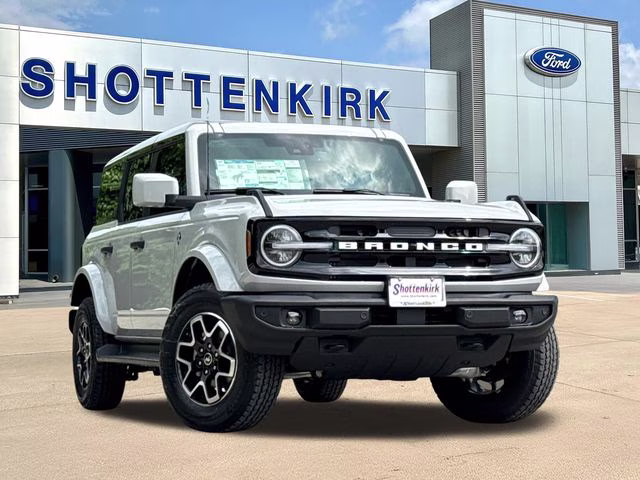 2026 Avalanche Ford Bronco Outer Banks 4X4 SUV