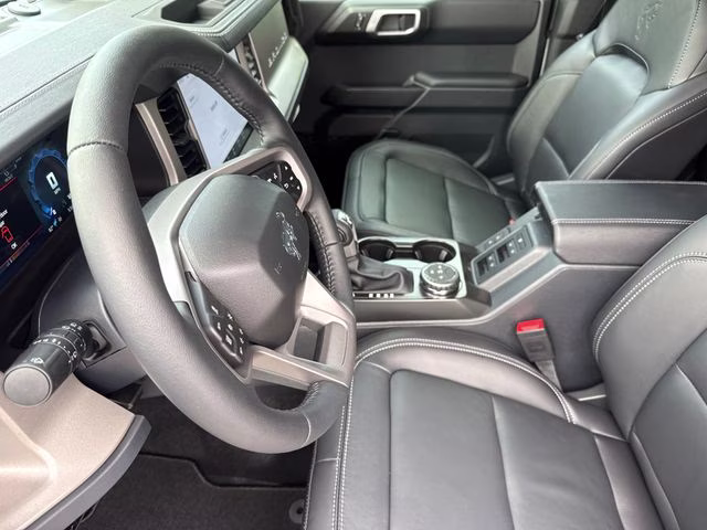 2026 Avalanche Ford Bronco Outer Banks 4X4 SUV