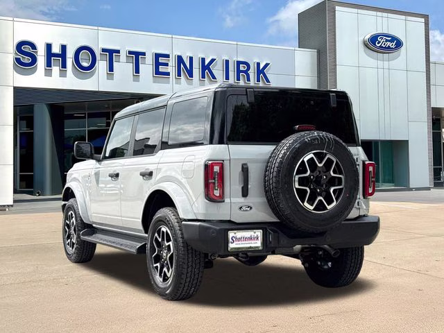 2026 Avalanche Ford Bronco Outer Banks 4X4 SUV