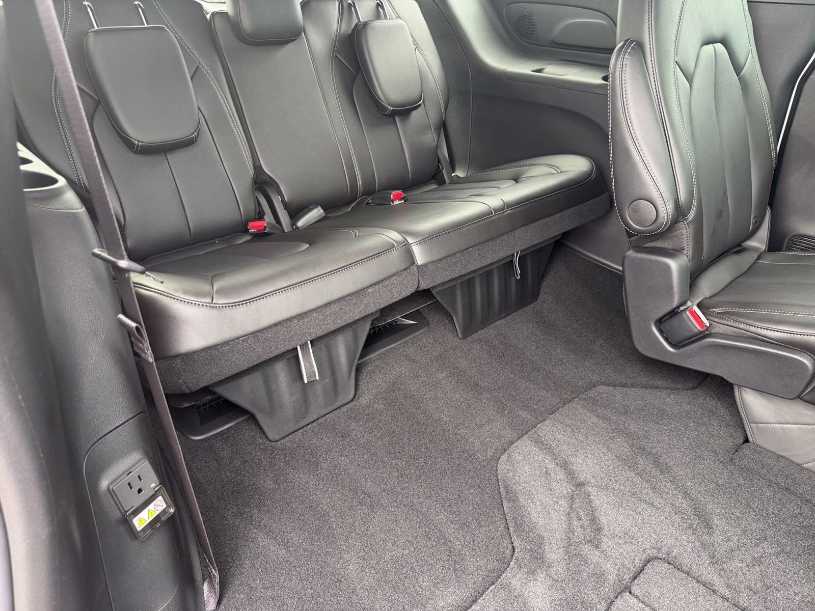 2027 Bright White Clearcoat Chrysler Pacifica Select AWD Van