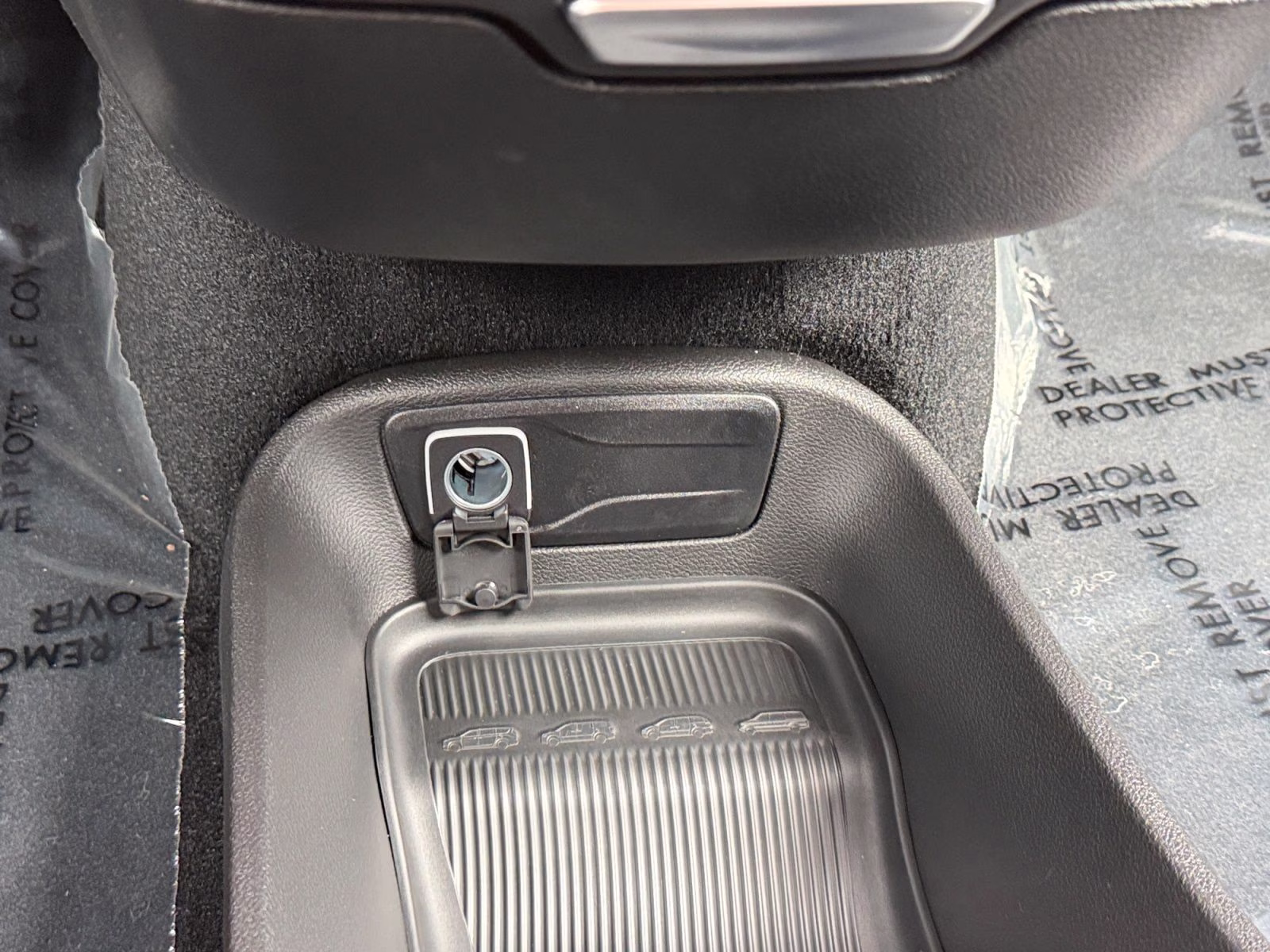 2027 Bright White Clearcoat Chrysler Pacifica Select AWD Van