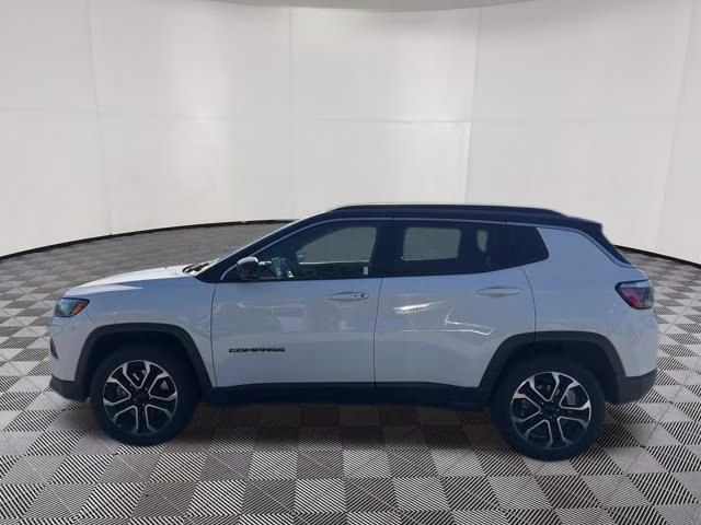 2024 Bright White Clearcoat Jeep Compass Limited 4X4 SUV