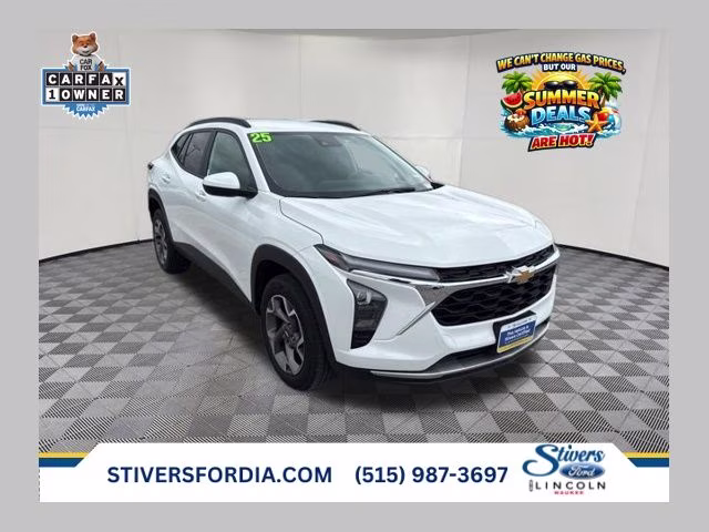 2025 Chevrolet Trax LT's photo