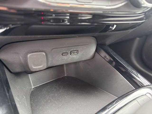 2025 Summit White Chevrolet Trax LT FWD SUV