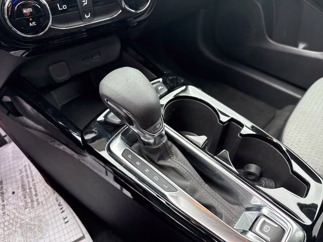2025 Summit White Chevrolet Trax LT FWD SUV