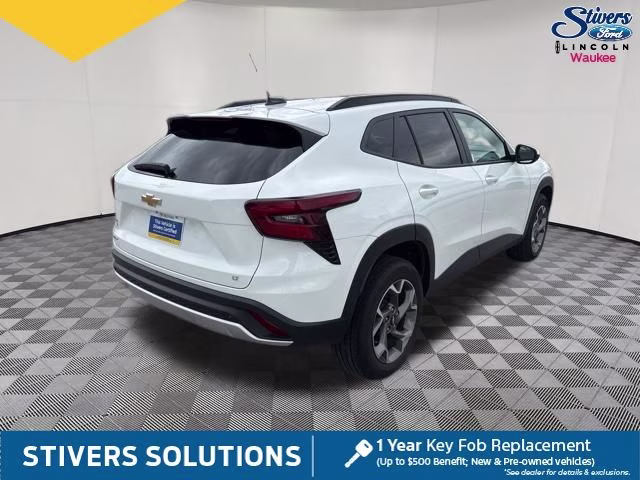 2025 Summit White Chevrolet Trax LT FWD SUV