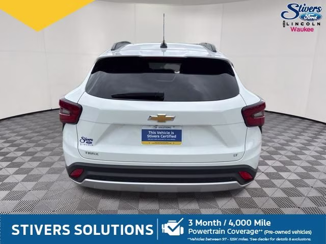 2025 Summit White Chevrolet Trax LT FWD SUV