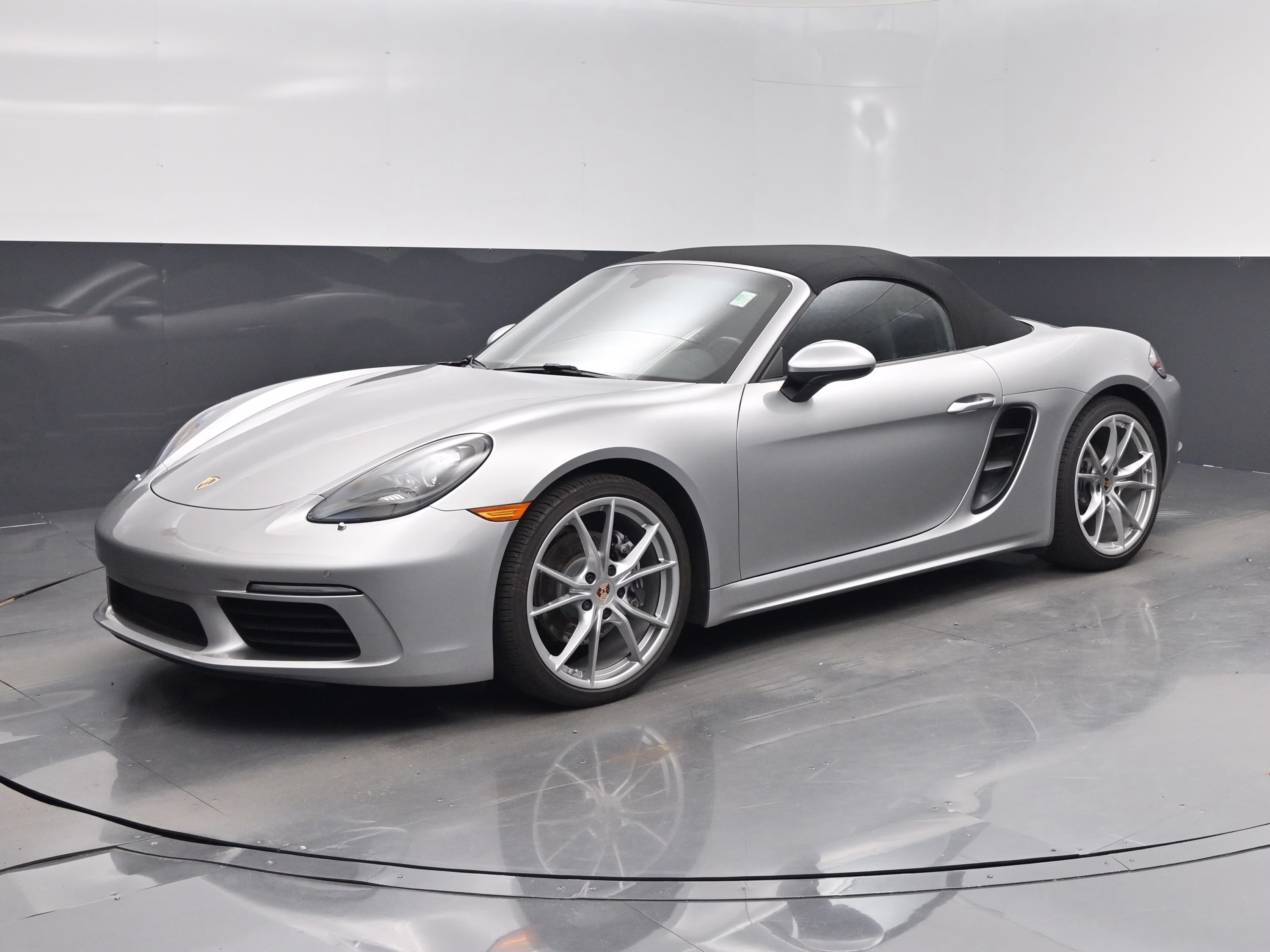 2017 GT Silver Metallic Porsche 718 Boxster Base RWD Convertible