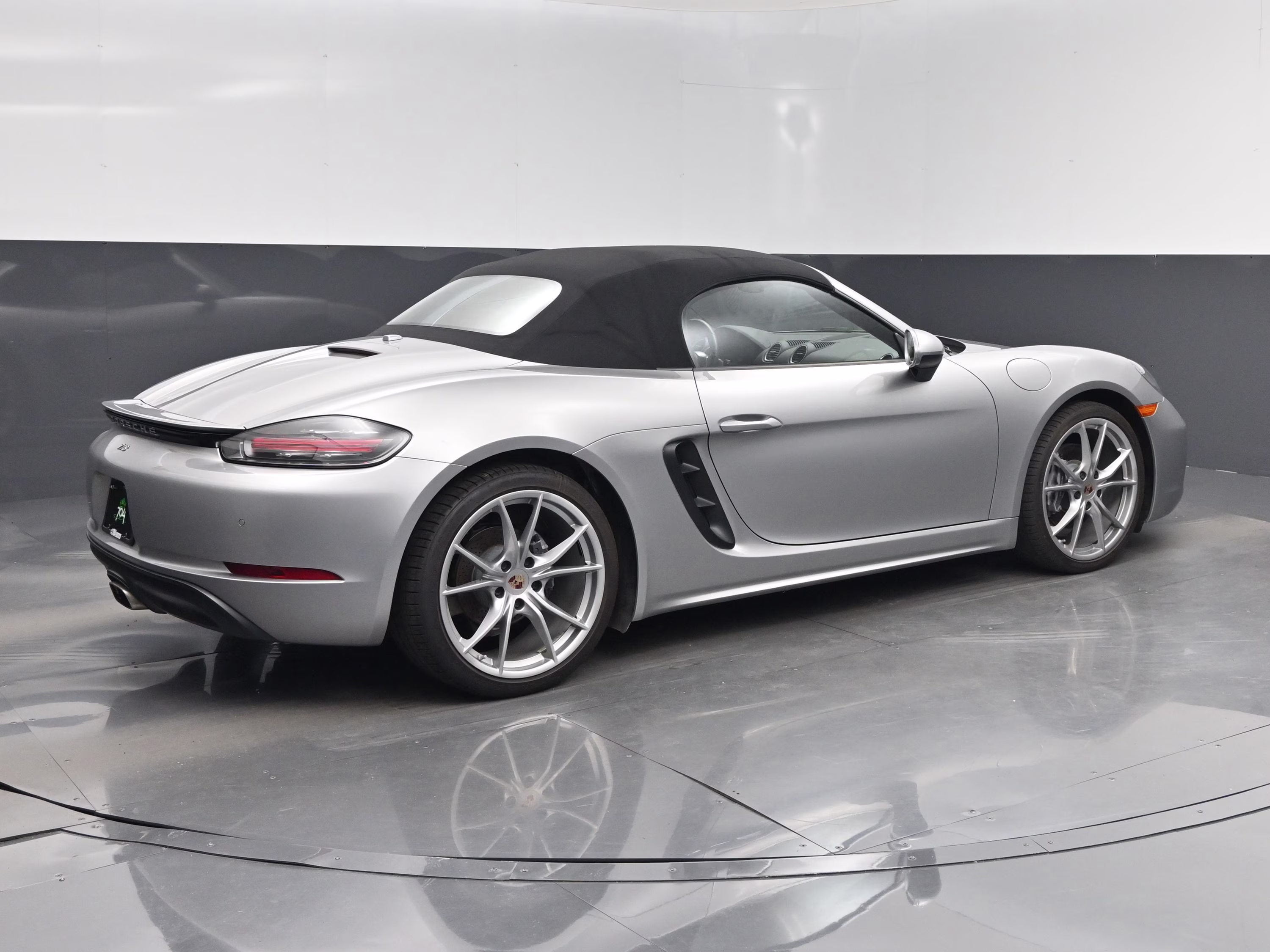 2017 GT Silver Metallic Porsche 718 Boxster Base RWD Convertible