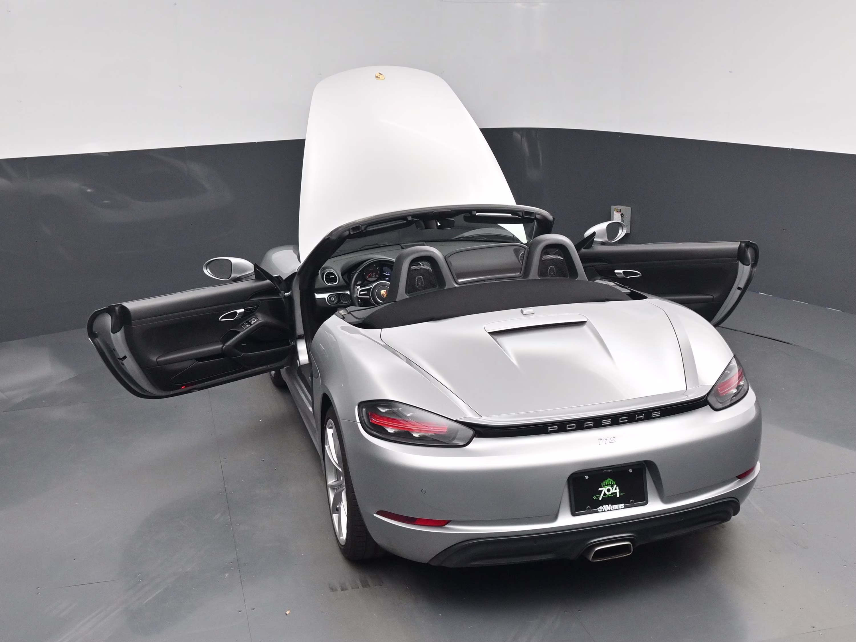 2017 GT Silver Metallic Porsche 718 Boxster Base RWD Convertible