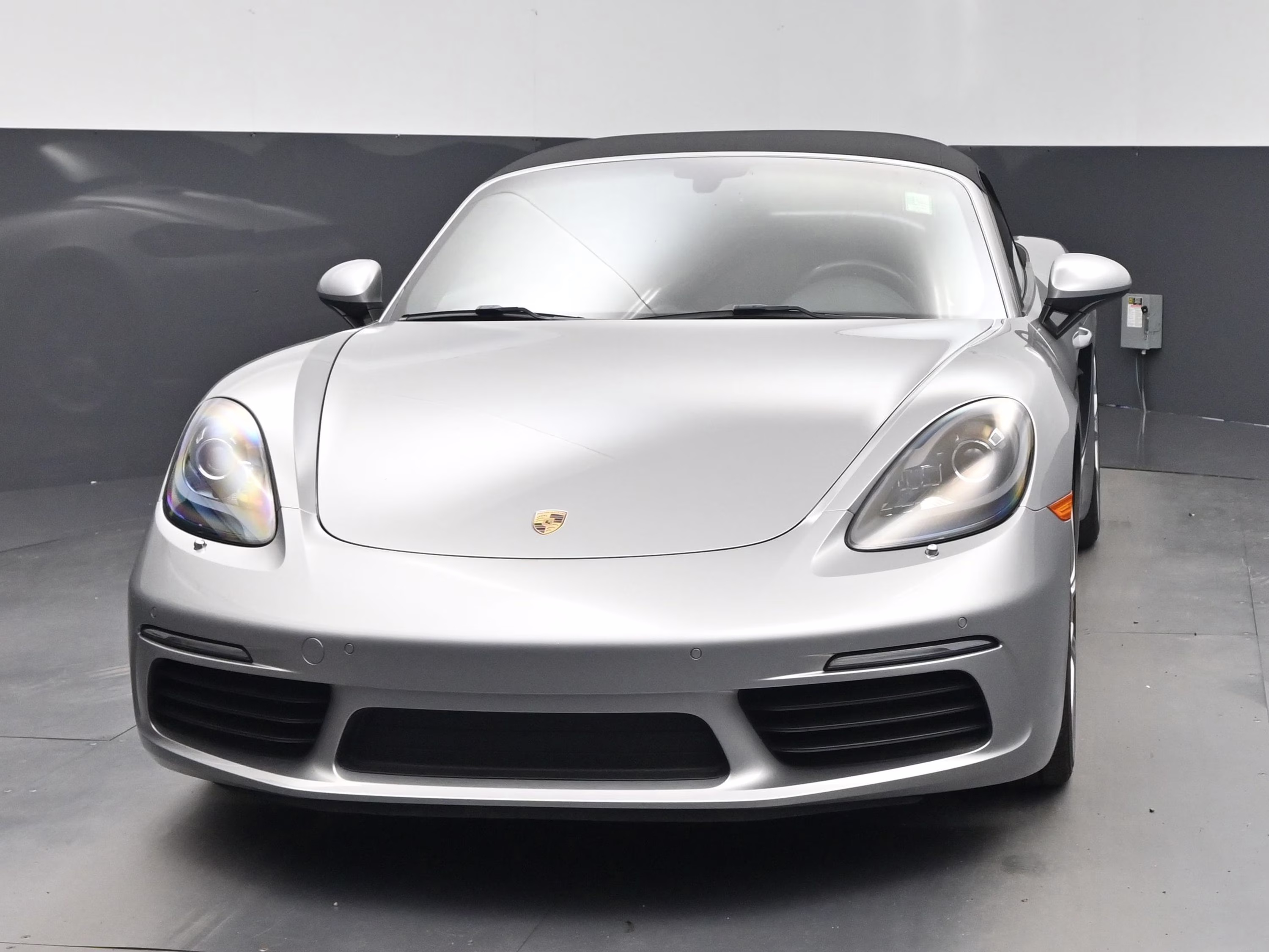 2017 GT Silver Metallic Porsche 718 Boxster Base RWD Convertible