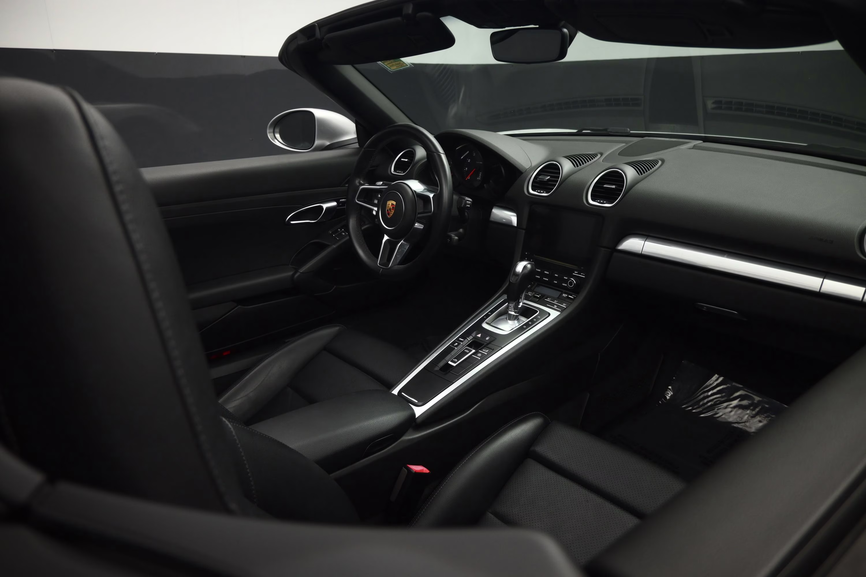 2017 GT Silver Metallic Porsche 718 Boxster Base RWD Convertible