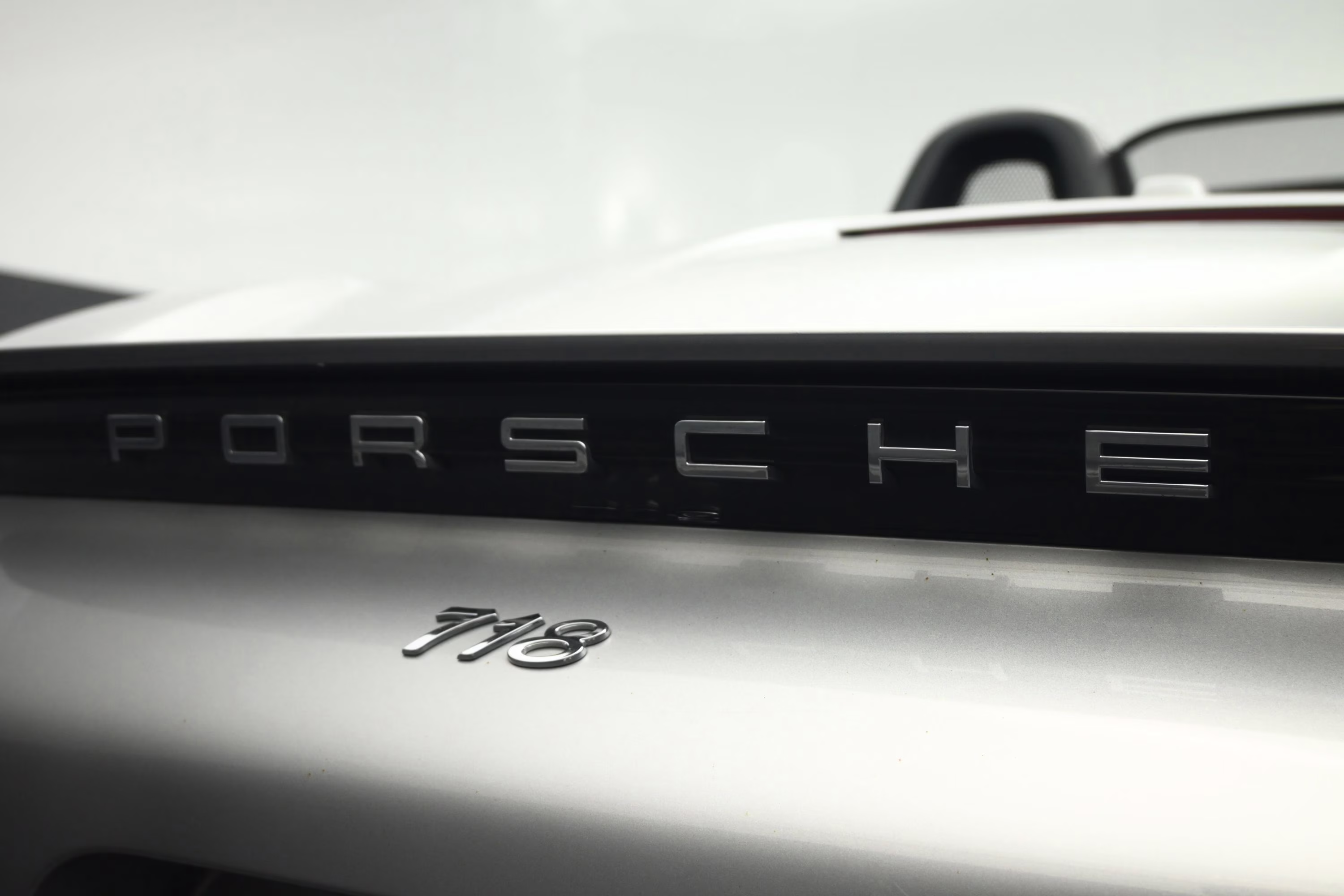 2017 GT Silver Metallic Porsche 718 Boxster Base RWD Convertible