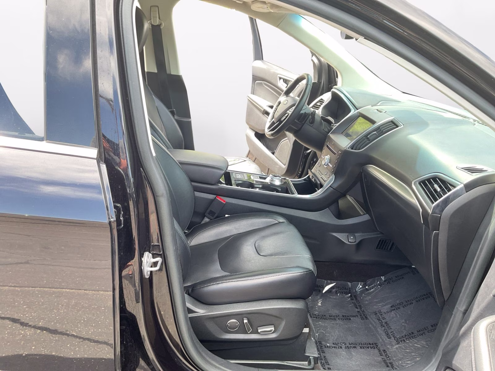 2019 Black Metallic Ford Edge Titanium AWD SUV