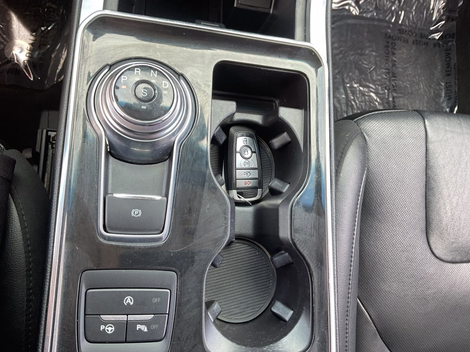 2019 Black Metallic Ford Edge Titanium AWD SUV