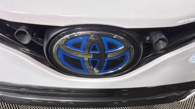 2022 White Toyota Camry Hybrid LE FWD Sedan