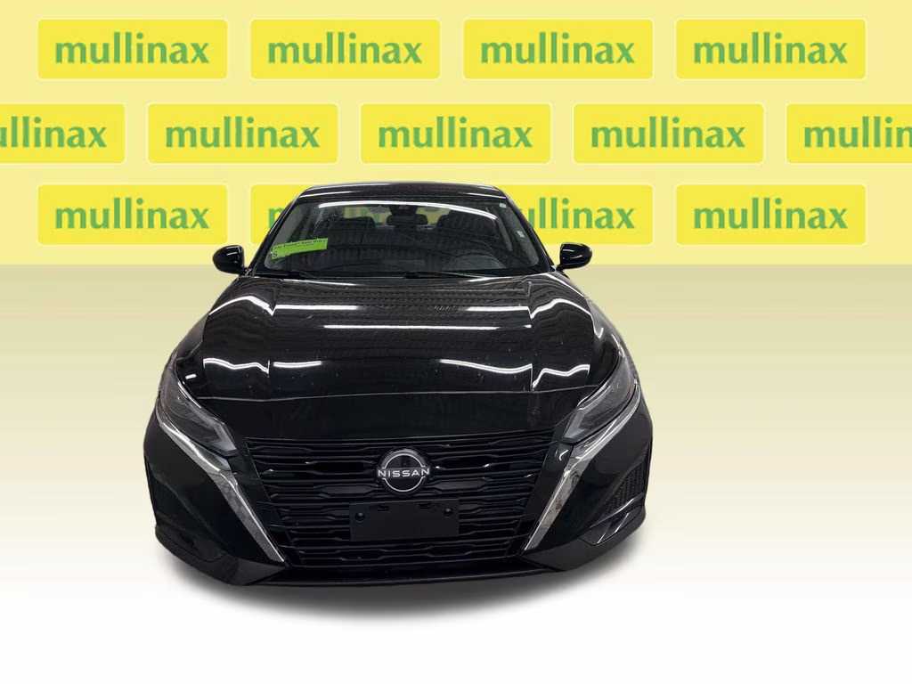 2023 Super Black Clearcoat Nissan Altima 2.5 SV FWD Sedan
