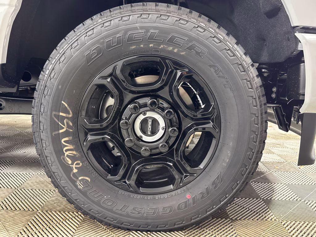 2026 Avalanche Ford Super Duty F-250 SRW STX 4X4 Truck