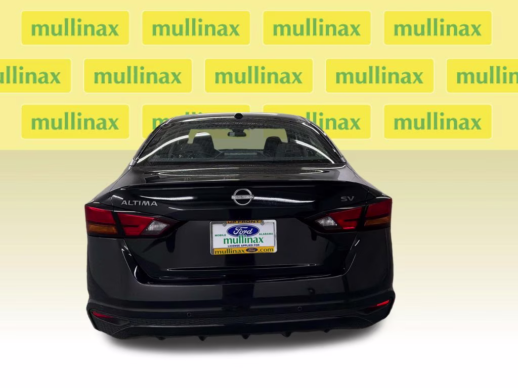 2023 Super Black Clearcoat Nissan Altima 2.5 SV FWD Sedan