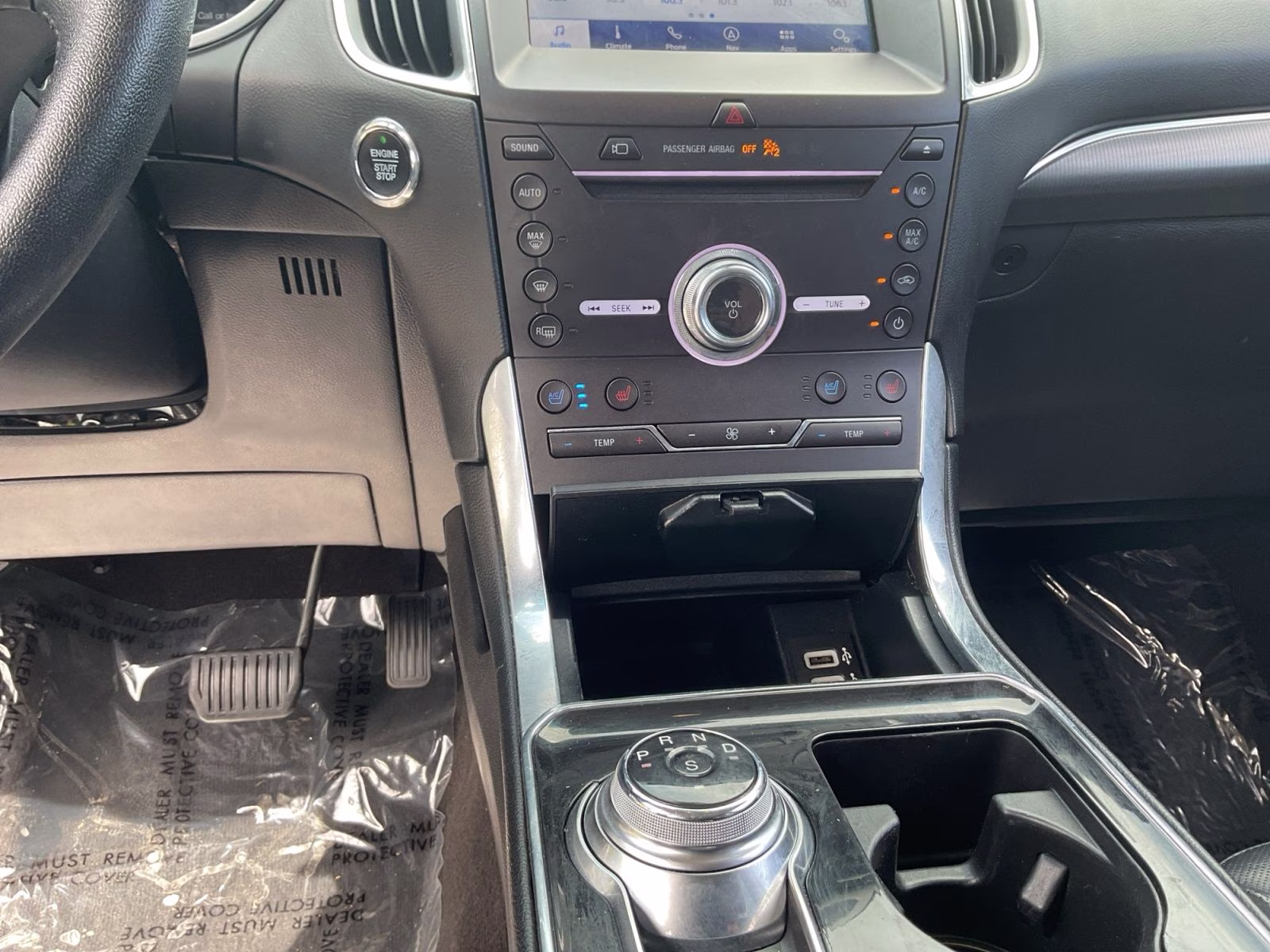 2019 Black Metallic Ford Edge Titanium AWD SUV