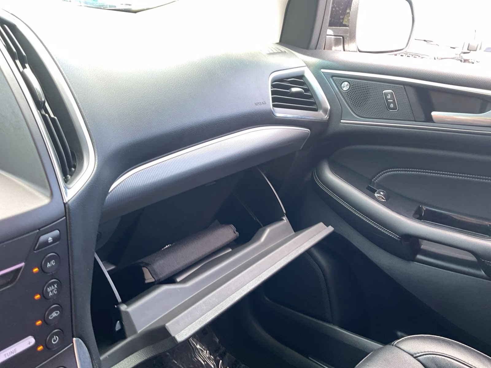 2019 Black Metallic Ford Edge Titanium AWD SUV