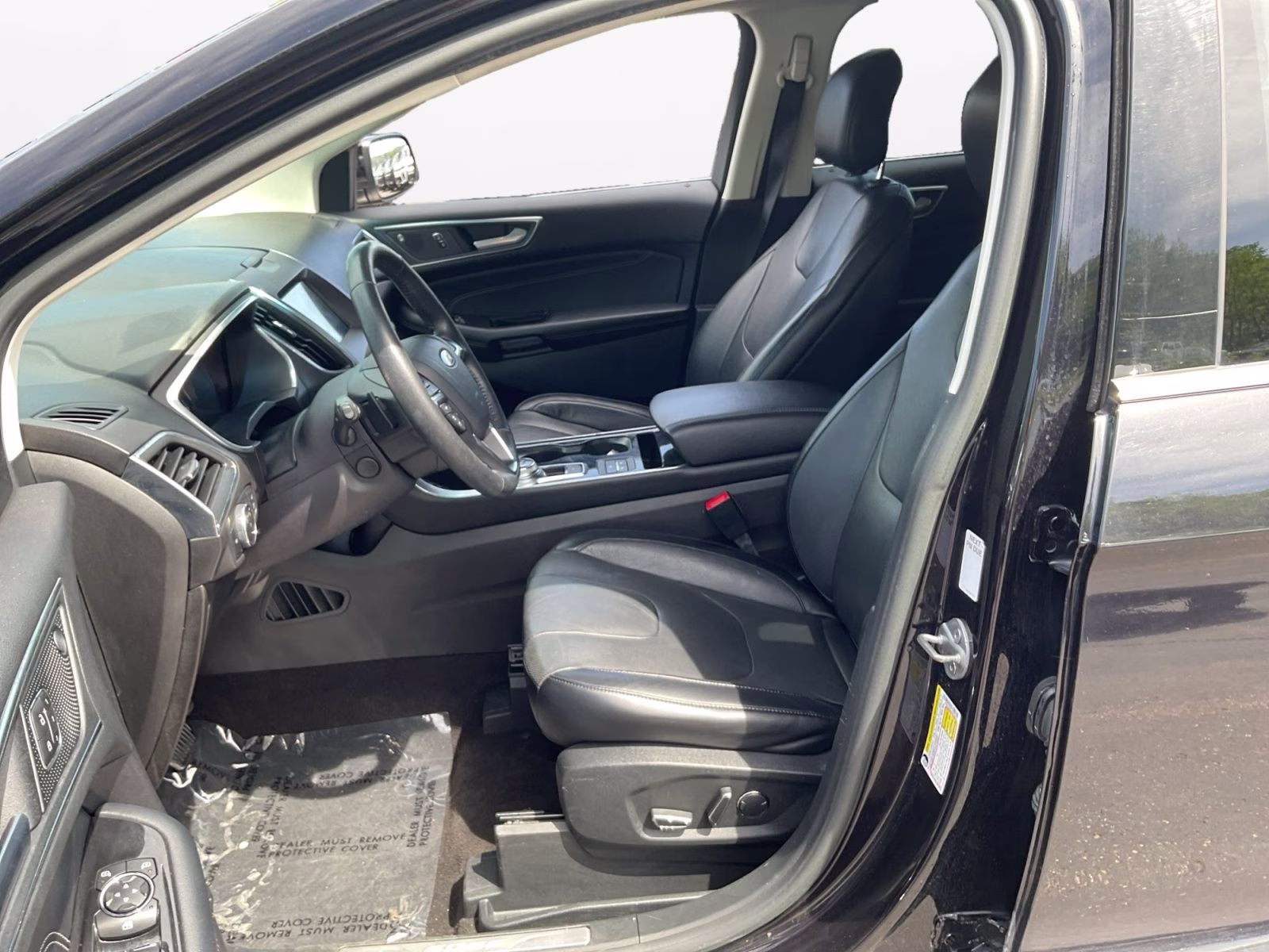 2019 Black Metallic Ford Edge Titanium AWD SUV
